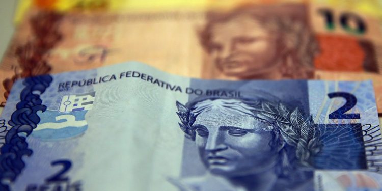 Governo federal aprova auxílio emergencial para 196 mil pessoas