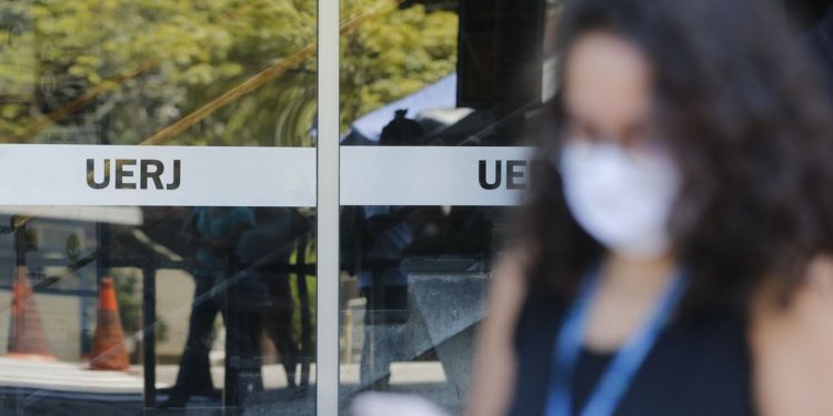 Conheça os programas que utilizam as notas do Enem