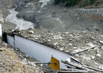 Inundações deixam mortos e centenas de desaparecidos no norte da Índia