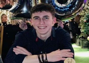 Jovem acorda de coma de 11 meses após acidente sem saber da pandemia