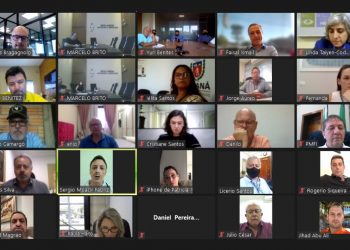 Codefoz pede ao prefeito para manter aberto comércio e turismo de Foz