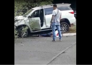 Bombeiro de folga flagra assalto e atinge criminoso com dois disparos na Vila A