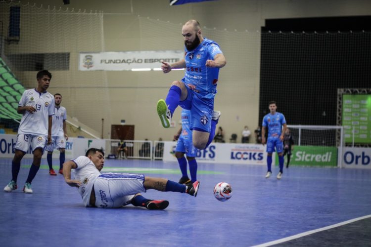 Foz Cataratas vence na estreia da Taça Brasil