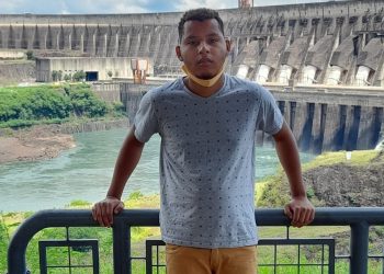 Jovem de 20 anos, com deficiência mental, está desaparecido em Foz