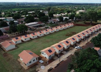 Prefeitura entrega chave da casa própria a 25 famílias da Vila C