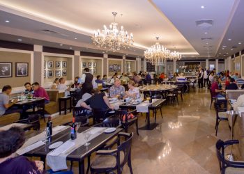 Empresários brasileiros investem no ramo de gastronomia em Ciudad del Este no Paraguai