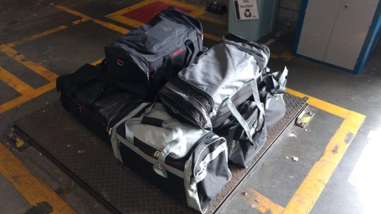 PF apreende carga de 220kg de cocaína no Porto de Paranaguá