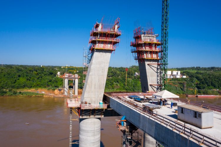 Apesar da chuva de janeiro, obras na Ponte da Integração seguem no cronograma