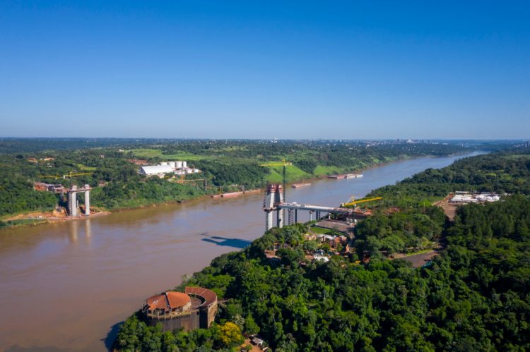 Apesar da chuva de janeiro, obras na Ponte da Integração seguem no cronograma