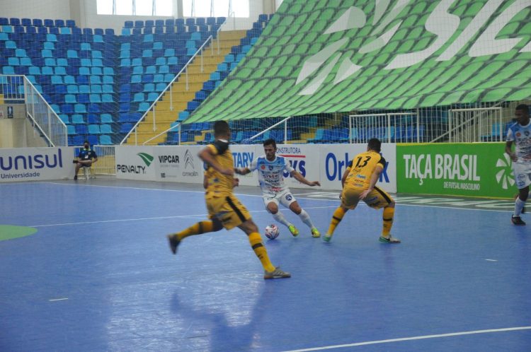 Foz Cataratas enfrenta o Joaçaba nesta quarta pela Taça Brasil