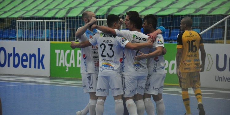Foz Cataratas enfrenta o Joaçaba nesta quarta pela Taça Brasil