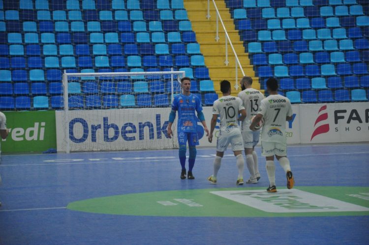 Foz Cataratas enfrenta o Joaçaba nesta quarta pela Taça Brasil