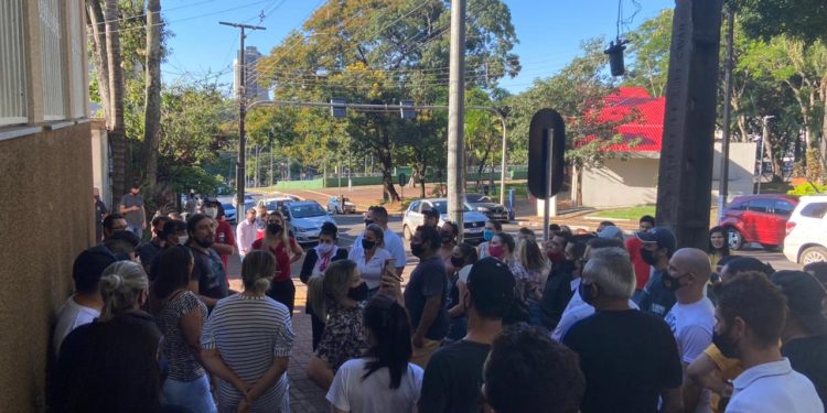 Trabalhadores do setor de eventos protestam contra medidas de restrição