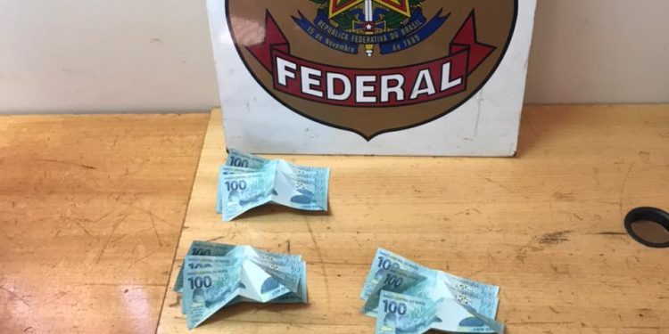 Homem é preso em Foz ao receber 2 mil reais em cédulas falsas pelo Correio