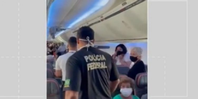 Avião da Gol retorna ao aeroporto após passageiro se recusar a usar máscara