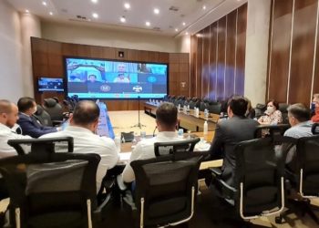 Ratinho deve anunciar medidas restritivas nesta sexta, 26, após reunião de emergência com prefeitos