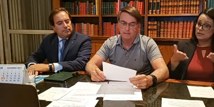 Bolsonaro: auxílio deve voltar em março, com parcelas de R$ 250