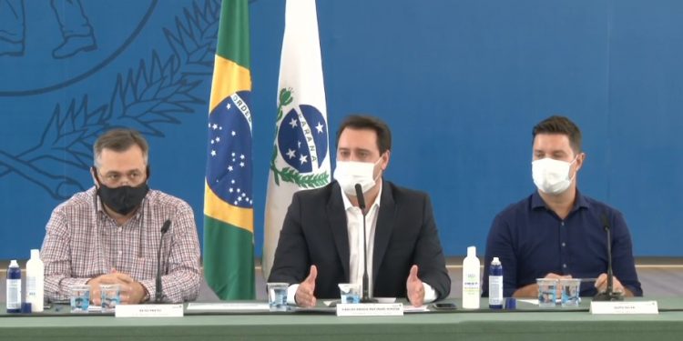 Paraná decreta fechamento de atividades não essenciais e toque de recolher a partir das 20h