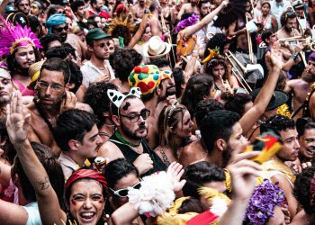 Suspensão do Carnaval 2021 afeta diferentes segmentos da economia