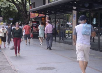 Confiança do empresário do comércio cai em fevereiro, diz CNC