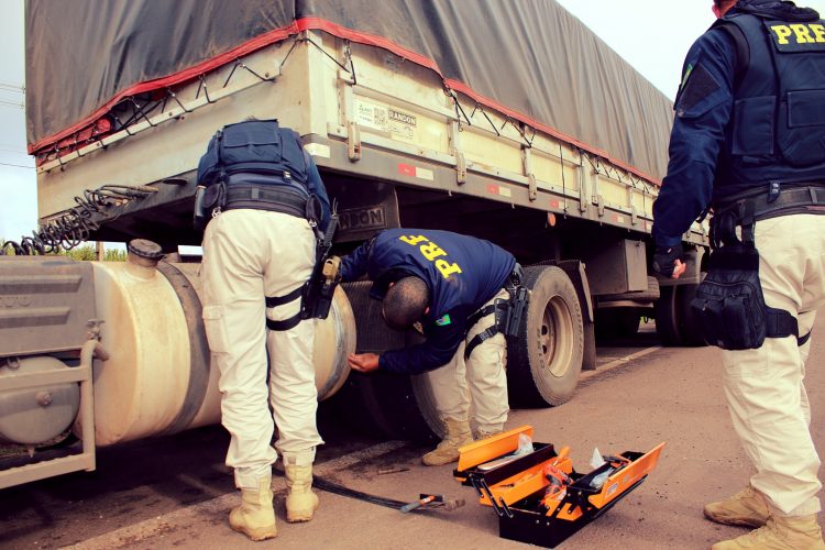 PRF apreende 150 toneladas de drogas no Paraná em 2020 e registra novo recorde histórico