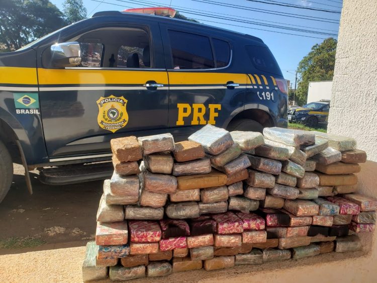 PRF apreende 150 toneladas de drogas no Paraná em 2020 e registra novo recorde histórico