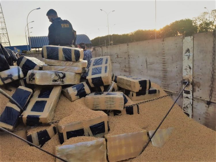 PRF apreende 150 toneladas de drogas no Paraná em 2020 e registra novo recorde histórico