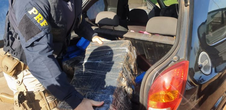 PRF apreende 150 toneladas de drogas no Paraná em 2020 e registra novo recorde histórico