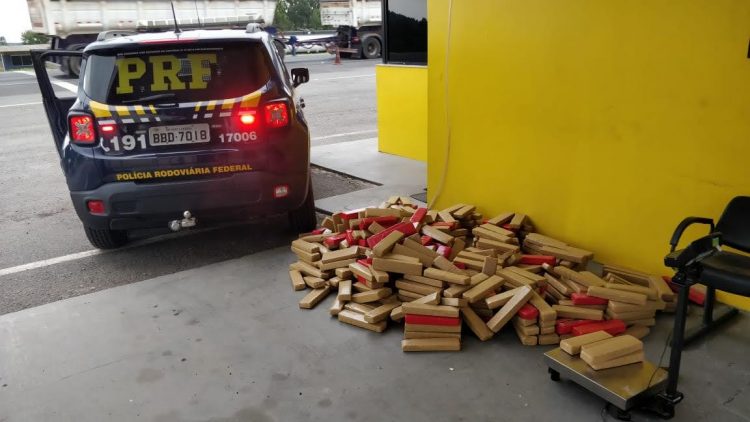 PRF apreende 150 toneladas de drogas no Paraná em 2020 e registra novo recorde histórico