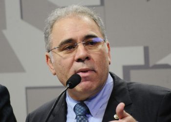 Bolsonaro anuncia Marcelo Queiroga como novo ministro da Saúde