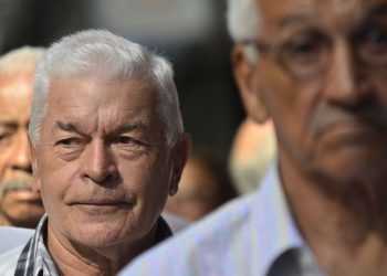 Bolsonaro sanciona lei que aumenta em 5% limite de crédito consignado