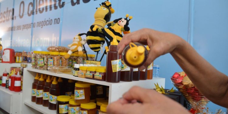 Micro e pequenas empresas geraram 75% dos empregos formais em janeiro