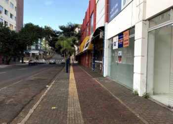 Foz prorroga restrições e fará novo toque de recolher no sábado e domingo