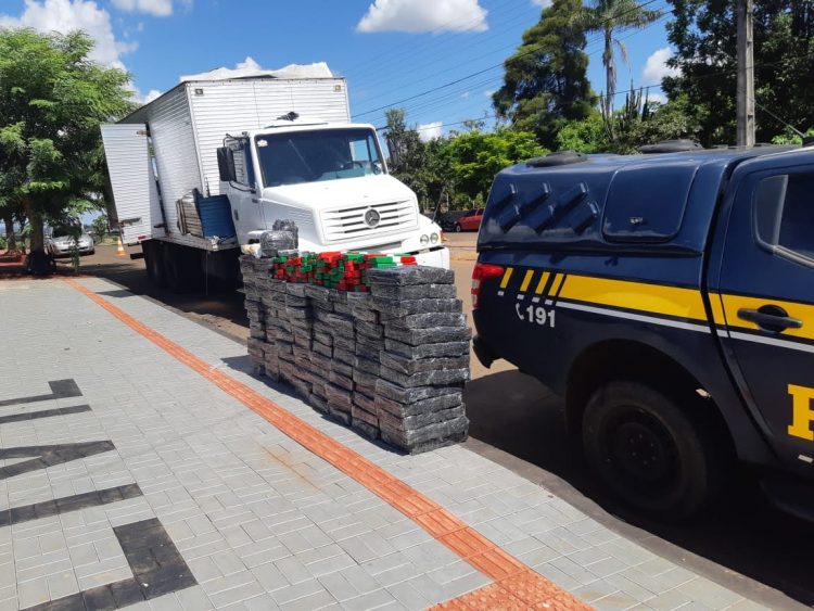 PRF apreende 150 toneladas de drogas no Paraná em 2020 e registra novo recorde histórico