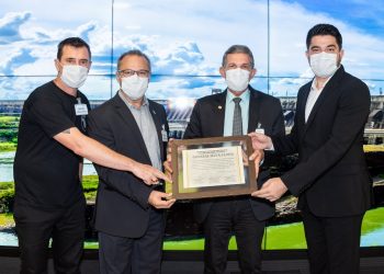 Vereadores prestam homenagem ao general Silva e Luna