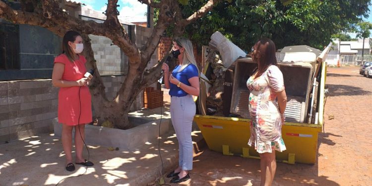 Prefeitura de Foz oferece caçambas para controlar criadouros do Aedes aegypti em bairros