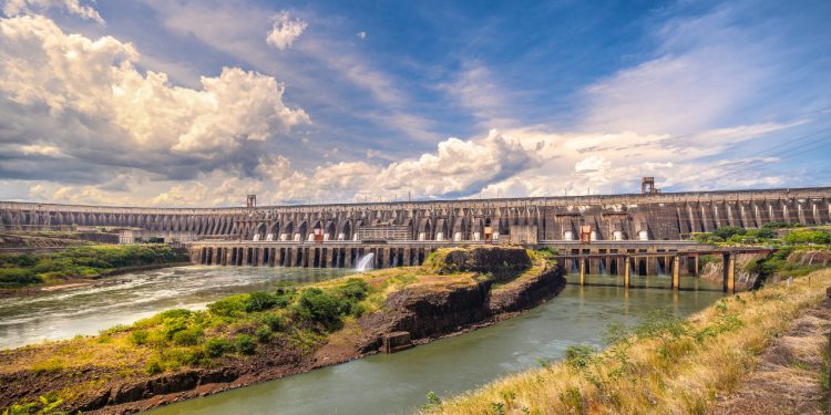 Itaipu produz em dois meses o equivalente à metade de toda a geração de Belo Monte ou Tucuruí em 2020