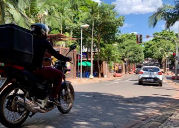 Câmara de Foz quer delivery até meia-noite