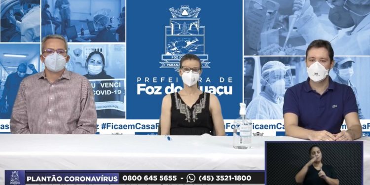 Covid-19: Médicos alertam sobre a importância de buscar atendimento ao primeiro sintoma da doença