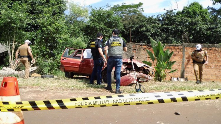 Homem de 44 anos morre após colidir veículo contra muro no Jardim Califórnia