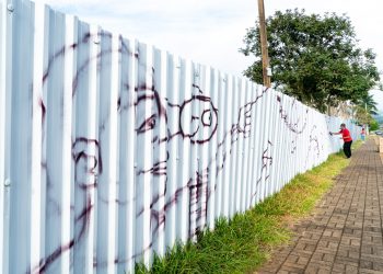 Itaipu espalha mensagens de gentileza em tapumes de obras financiadas pela usina
