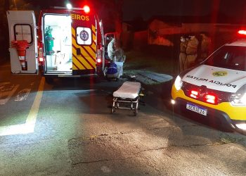 Homem que confessou tentativas de assalto no Paraná apanha de moradores