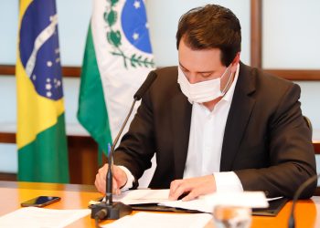 Governo adia pagamento do IPVA e lança pacote de medidas para cidadãos e empresas