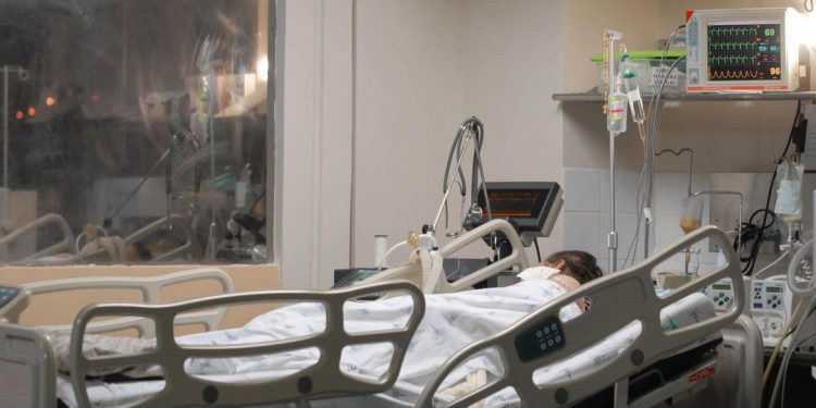 Santa Catarina adota protocolo para escolher qual paciente terá tratamento em UTI