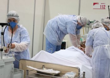 Ministério de Saúde tem reuniões com indústrias para garantir kit intubação