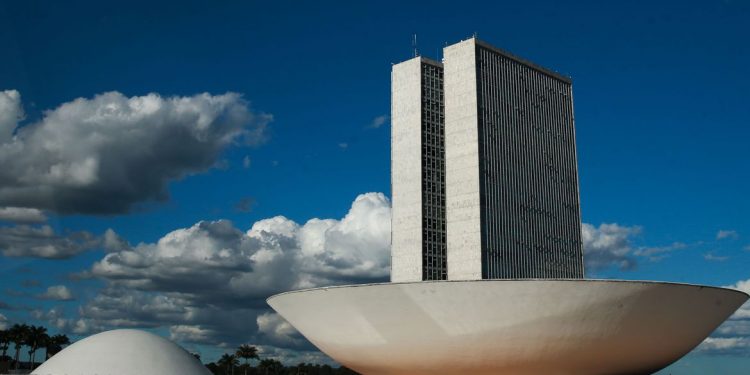 Congresso aprova Orçamento da União para 2021