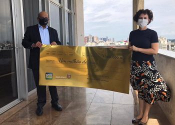 Educadora física recebe prêmio de R$ 1 milhão do Nota Paraná