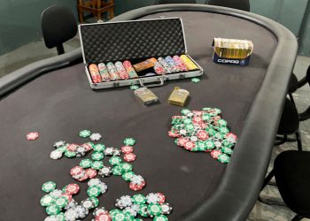 Polícia Civil flagra cassino clandestino lotado de idosos no Paraná