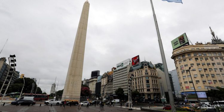 Argentina amplia toque de recolher obrigatório