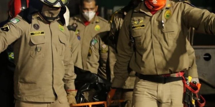 Engenheiros de 27 e 43 anos morreram no desabamento em obra no centro de Foz